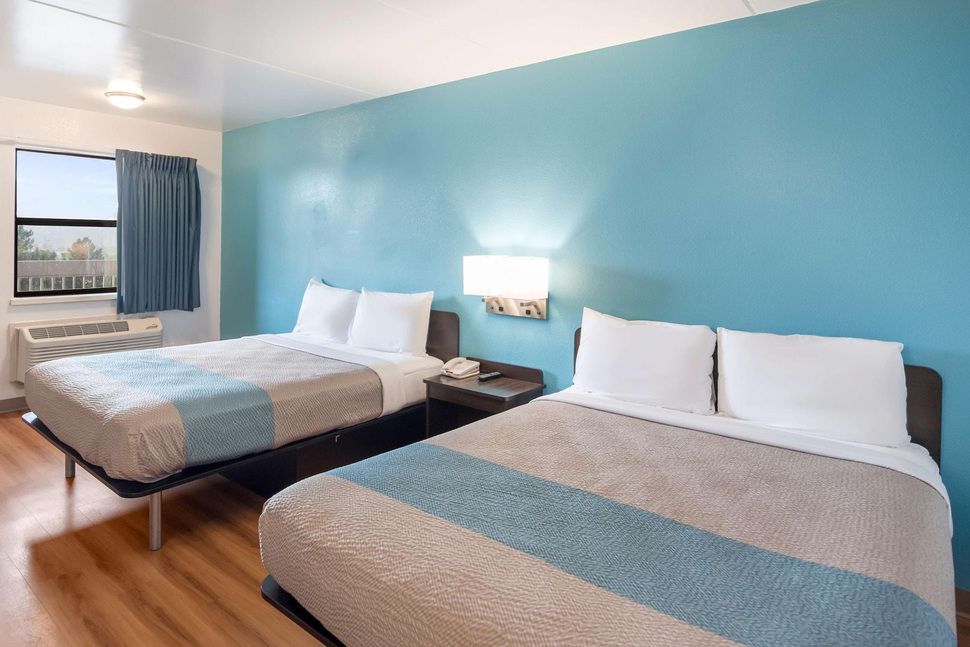 Motel 6-Colorado Springs, Co - Air Force Academy Экстерьер фото